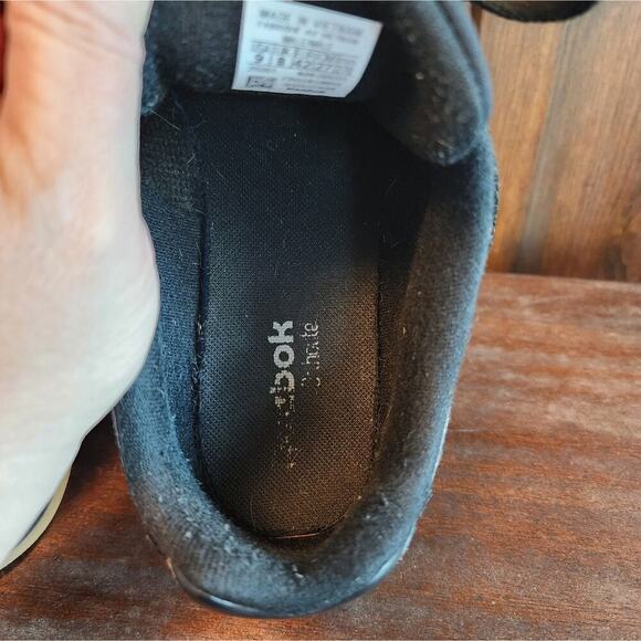 Reebok Classic Sneakers - 9 - Picture 13 of 13